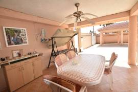 FANTASTISCHE VILLA MET 3 SLAAPKAMERS, ZWEMBAD EN ZOMERKEUKEN IN CIUDAD QUESADA