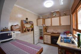 FANTASTISCHE VILLA MET 3 SLAAPKAMERS, ZWEMBAD EN ZOMERKEUKEN IN CIUDAD QUESADA