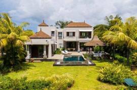 Contemporary 3-bedroom villa directly on the Heritage Villas Valriche golf course in Bel Ombre – Mauritius