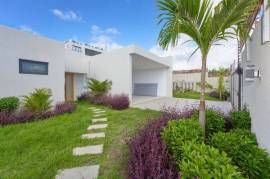 Modern 4-bedroom ensuite villa with private pool in Grand Baie – Mauritius