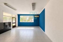 Excellent commercial store, large windows, in Figueira da Foz