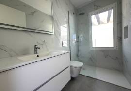 Spacious 3-Bedroom Villa Located in Mexilhoeira Grande Spacious 3-Bedroom Villa Located in Mexilhoeira Grande
