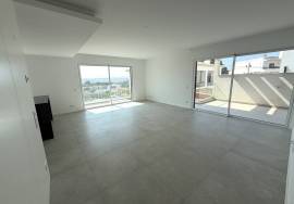 Spacious 3-Bedroom Villa Located in Mexilhoeira Grande Spacious 3-Bedroom Villa Located in Mexilhoeira Grande