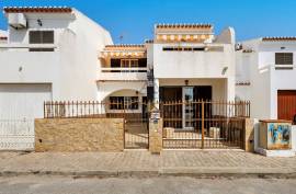 Villa with swimming pool, quiet area near the beach in Altura - Castro Marim Villa with swimming pool, quiet area near the beach in Altura - Castro Marim