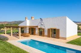 Plot with Ruin and Approved Project | Bemparece, Lagoa