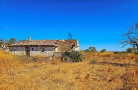 Plot with Ruin and Approved Project | Bemparece, Lagoa
