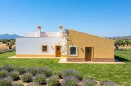 Plot with Ruin and Approved Project | Bemparece, Lagoa