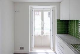 Fantastic new 2 bedroom apartment in the city center. Fantastic new 2 bedroom apartment in the city center.