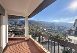 3 bedroom apartment with panoramic view - Pico dos Barcelos 3 bedroom apartment with panoramic view - Pico dos Barcelos