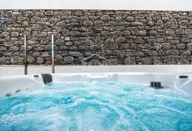 Exceptional Madeiran Quinta with Panoramic Funchal Bay Views Exceptional Madeiran Quinta with Panoramic Funchal Bay Views