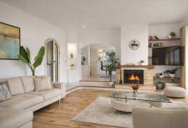 4 km from Albufeira, House T3 + 3 + T0 and 3 rustic plots