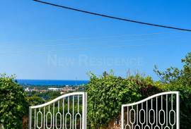 4 km from Albufeira, House T3 + 3 + T0 and 3 rustic plots