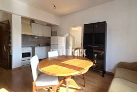 T2 in Reboleira — 2 minutes from the Train/Metro Station
