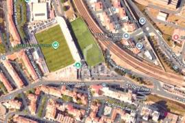 T2 in Reboleira — 2 minutes from the Train/Metro Station