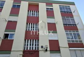 T2 in Reboleira — 2 minutes from the Train/Metro Station