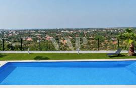Renovated Multifamily Villa with Pool and Panoramic Views near Vale Judeu, Loulé