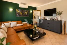 2+2 bedroom villa in Condominium with Pool next to Vilamoura, Quarteira
