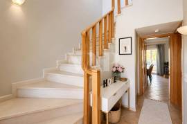 2+2 bedroom villa in Condominium with Pool next to Vilamoura, Quarteira