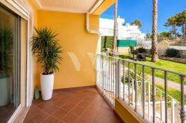 2+2 bedroom villa in Condominium with Pool next to Vilamoura, Quarteira