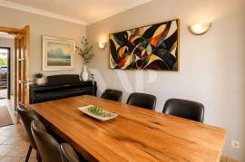 2+2 bedroom villa in Condominium with Pool next to Vilamoura, Quarteira