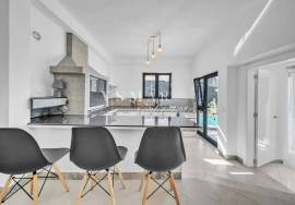 Serene Retreat: Greek-style Home in Madalena do Mar Serene Retreat: Greek-style Home in Madalena do Mar
