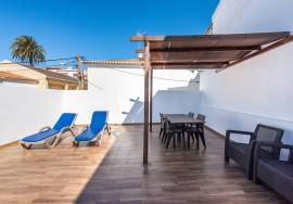 Charming Renovated Algarvian House with Separate Annex and Terraces, Budens Charming Renovated Algarvian House with Separate Annex and Terraces, Budens