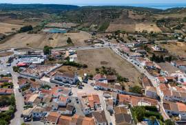 Charming Renovated Algarvian House with Separate Annex and Terraces, Budens Charming Renovated Algarvian House with Separate Annex and Terraces, Budens