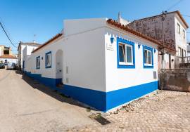 Charming Renovated Algarvian House with Separate Annex and Terraces, Budens Charming Renovated Algarvian House with Separate Annex and Terraces, Budens