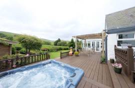 Stunning 4 Bedroom Cottage with Stunning Gardens For Sale Near Edinburgh Scotland Stunning 4 Bedroom Cottage with Stunning Gardens For Sale Near Edinburgh Scotland