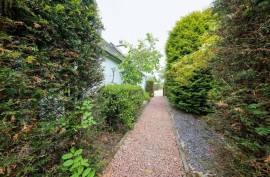 Stunning 4 Bedroom Cottage with Stunning Gardens For Sale Near Edinburgh Scotland Stunning 4 Bedroom Cottage with Stunning Gardens For Sale Near Edinburgh Scotland