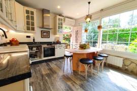Luxury 4 Bed Villa For Sale In Mediona Spain