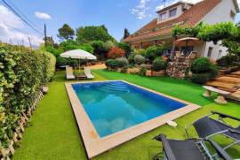 Luxury 4 Bed Villa For Sale In Mediona Spain