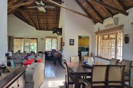 Stunning 4 Bed Thatched House For Sale in Golf View Walkerville Gauteng South Africa Stunning 4 Bed Thatched House For Sale in Golf View Walkerville Gauteng South Africa