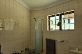 Stunning 4 Bed Thatched House For Sale in Golf View Walkerville Gauteng South Africa Stunning 4 Bed Thatched House For Sale in Golf View Walkerville Gauteng South Africa