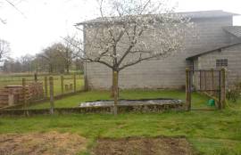 Excellent 4 bed Farmhouse & Outbuildings With Barn For Sale in Brillac Charente France