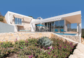 Contemporary Villa with Panoramic Views – Boliqueime