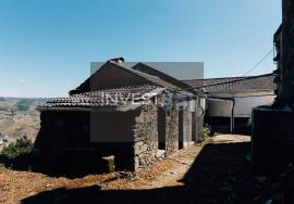 Farm with House, Vineyard and Historic Chapel in the Douro | Santa Marta de Penaguião Farm with House, Vineyard and Historic Chapel in the Douro | Santa Marta de Penaguião