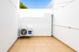 Three bedroom villa with private garden next to the Old Course in Vilamoura, Algarve Three bedroom villa with private garden next to the Old Course in Vilamoura, Algarve