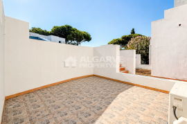 Three bedroom villa with private garden next to the Old Course in Vilamoura, Algarve Three bedroom villa with private garden next to the Old Course in Vilamoura, Algarve