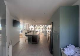 Charming 2+1 bedroom townhouse overlooking the golf course and near the Marina in Vilamoura, Algarve Charming 2+1 bedroom townhouse overlooking the golf course and near the Marina in Vilamoura, Algarve