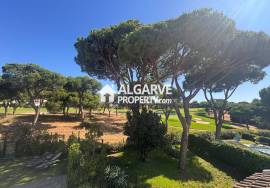 Charming 2+1 bedroom townhouse overlooking the golf course and near the Marina in Vilamoura, Algarve Charming 2+1 bedroom townhouse overlooking the golf course and near the Marina in Vilamoura, Algarve
