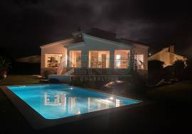 HOUSE T4 IN LAGOA DE ÓBIDOS