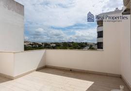 Renovated 2 bedroom apartment in Quinta do Romão, 100m from the beach, in Quarteira Renovated 2 bedroom apartment in Quinta do Romão, 100m from the beach, in Quarteira