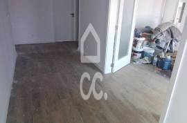 Ground floor and first floor house on an individual plot of land in a quiet area.