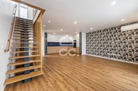 Terraced house in a central area of the city of Alcobaça.