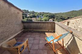 A Lovely Stone House With 170 M2 Of Living Space, A Garden, Terraces And Cellars. A Lovely Stone House With 170 M2 Of Living Space, A Garden, Terraces And Cellars.