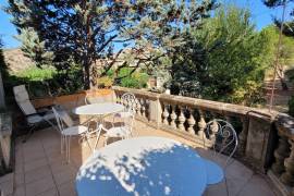 A Lovely Stone House With 170 M2 Of Living Space, A Garden, Terraces And Cellars. A Lovely Stone House With 170 M2 Of Living Space, A Garden, Terraces And Cellars.