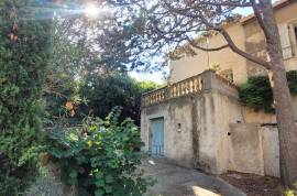 A Lovely Stone House With 170 M2 Of Living Space, A Garden, Terraces And Cellars. A Lovely Stone House With 170 M2 Of Living Space, A Garden, Terraces And Cellars.