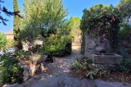 A Lovely Stone House With 170 M2 Of Living Space, A Garden, Terraces And Cellars. A Lovely Stone House With 170 M2 Of Living Space, A Garden, Terraces And Cellars.