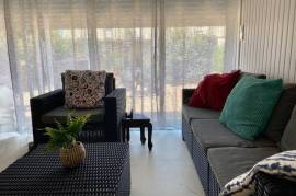 In A Sought-After Town Near The Sea, Attractive Comfortable Villa With 4 Bedrooms, 2 Bathrooms, Garage, Courtyard And Garden On A 275 M2 Plot. In A Sought-After Town Near The Sea, Attractive Comfortable Villa With 4 Bedrooms, 2 Bathrooms, Garage, Courtyard And Garden On A 275 M2 Plot.
